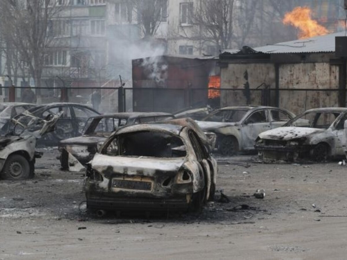 Ukrajina Mariupol auto požiar (SITA/AP)